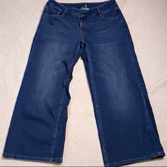 Halara Dark Wash Wide Leg Flare Jeans M High Rise Stretch Denim - Picture 2 of 10